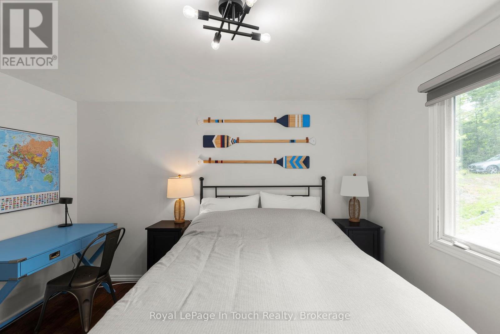












198 LAVALLEY WAY

,
Georgian Bay (Baxter),




Ontario
P0E1E0

