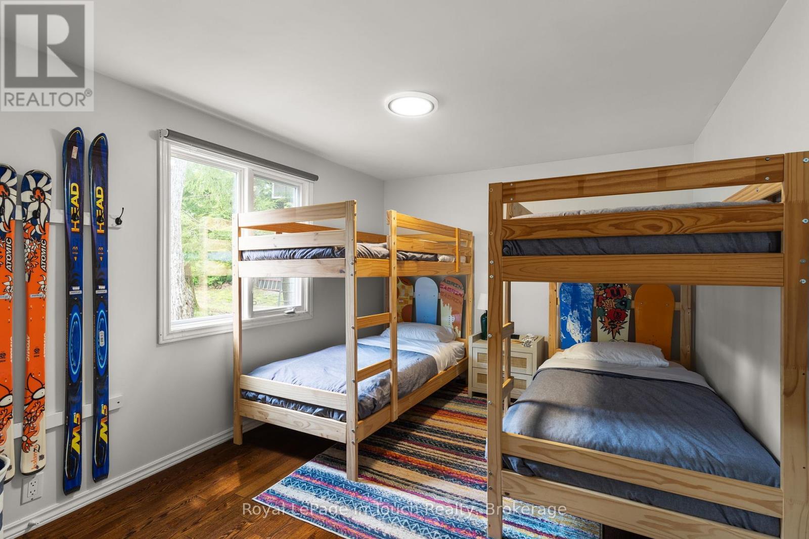 












198 LAVALLEY WAY

,
Georgian Bay (Baxter),




Ontario
P0E1E0

