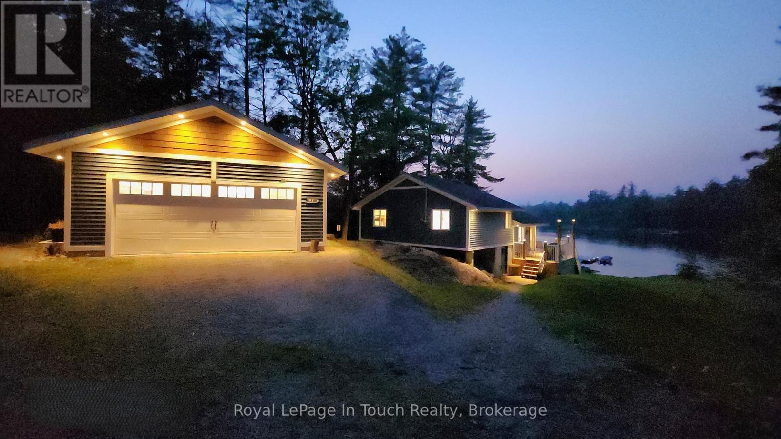 












198 LAVALLEY WAY

,
Georgian Bay (Baxter),




Ontario
P0E1E0

