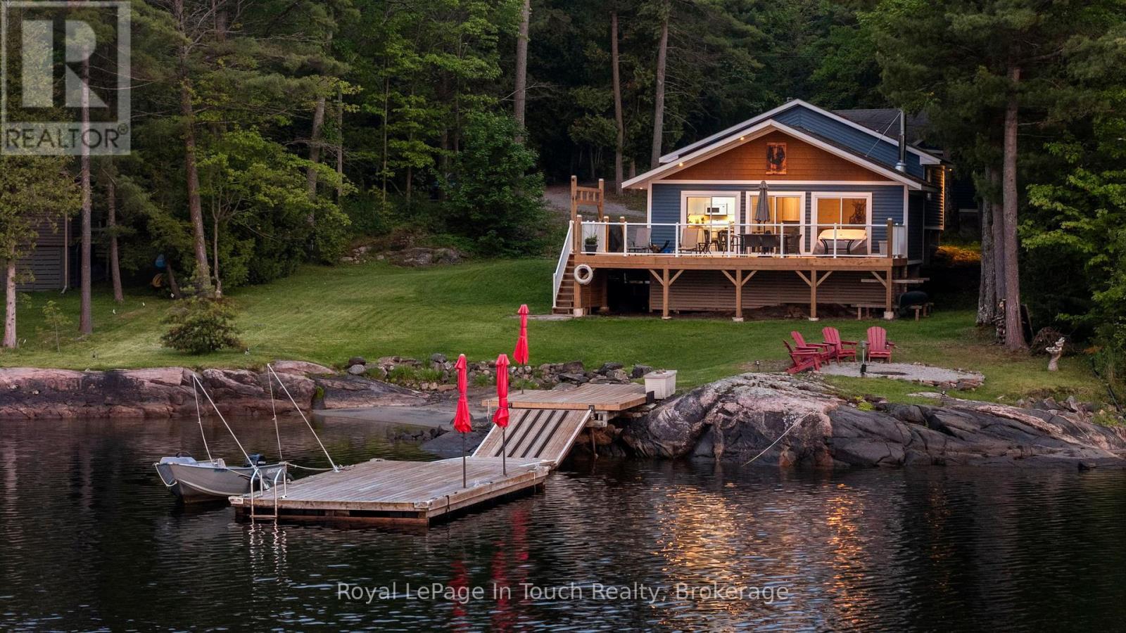 












198 LAVALLEY WAY

,
Georgian Bay (Baxter),




Ontario
P0E1E0


