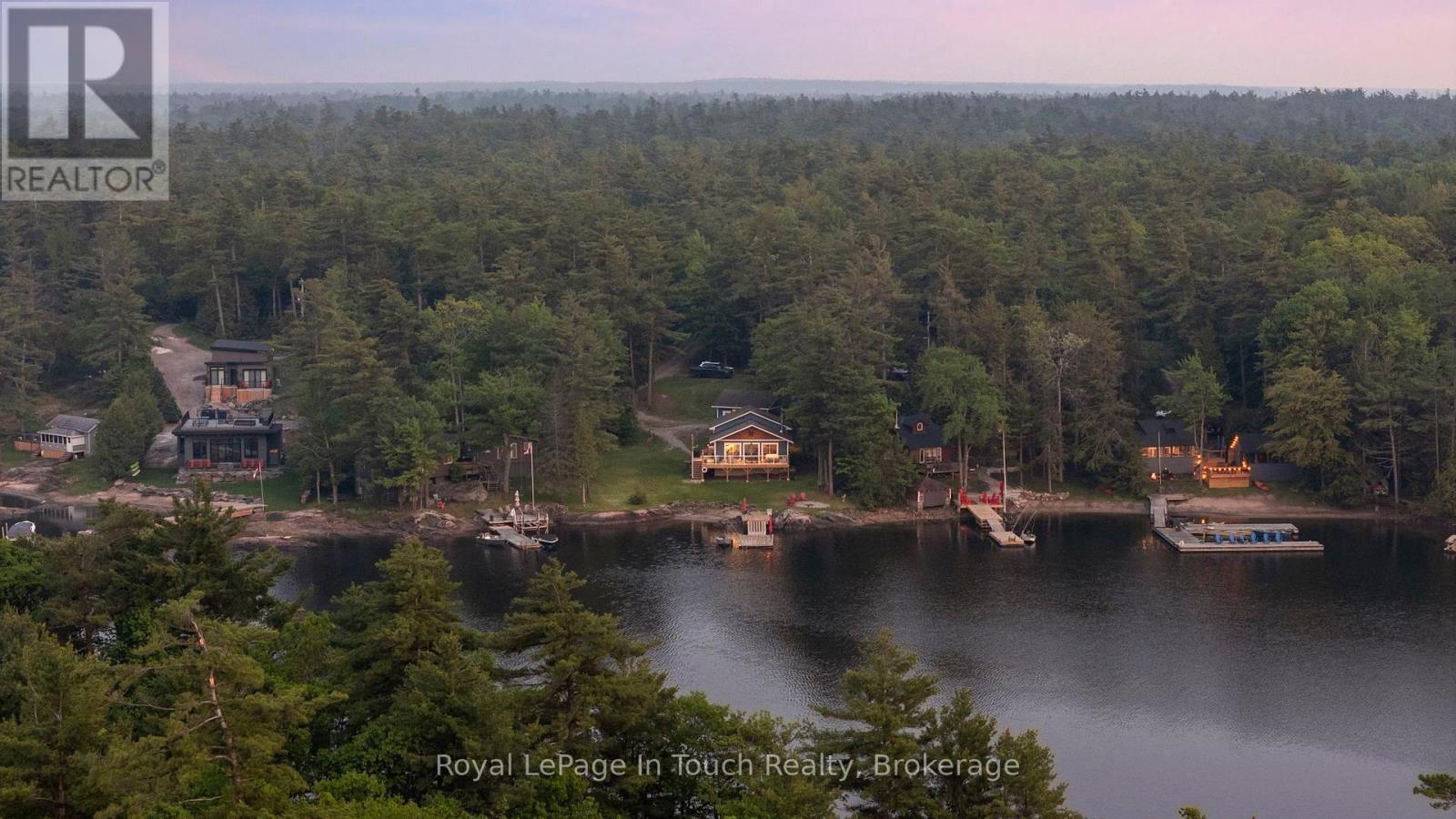 












198 LAVALLEY WAY

,
Georgian Bay (Baxter),




Ontario
P0E1E0

