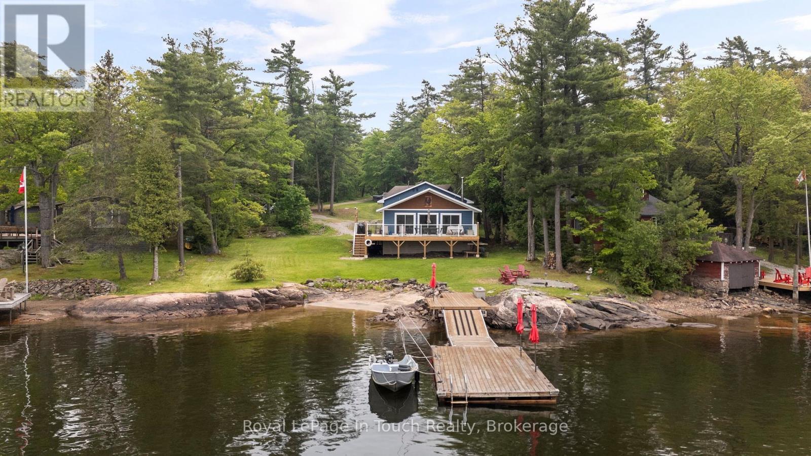 












198 LAVALLEY WAY

,
Georgian Bay (Baxter),




Ontario
P0E1E0

