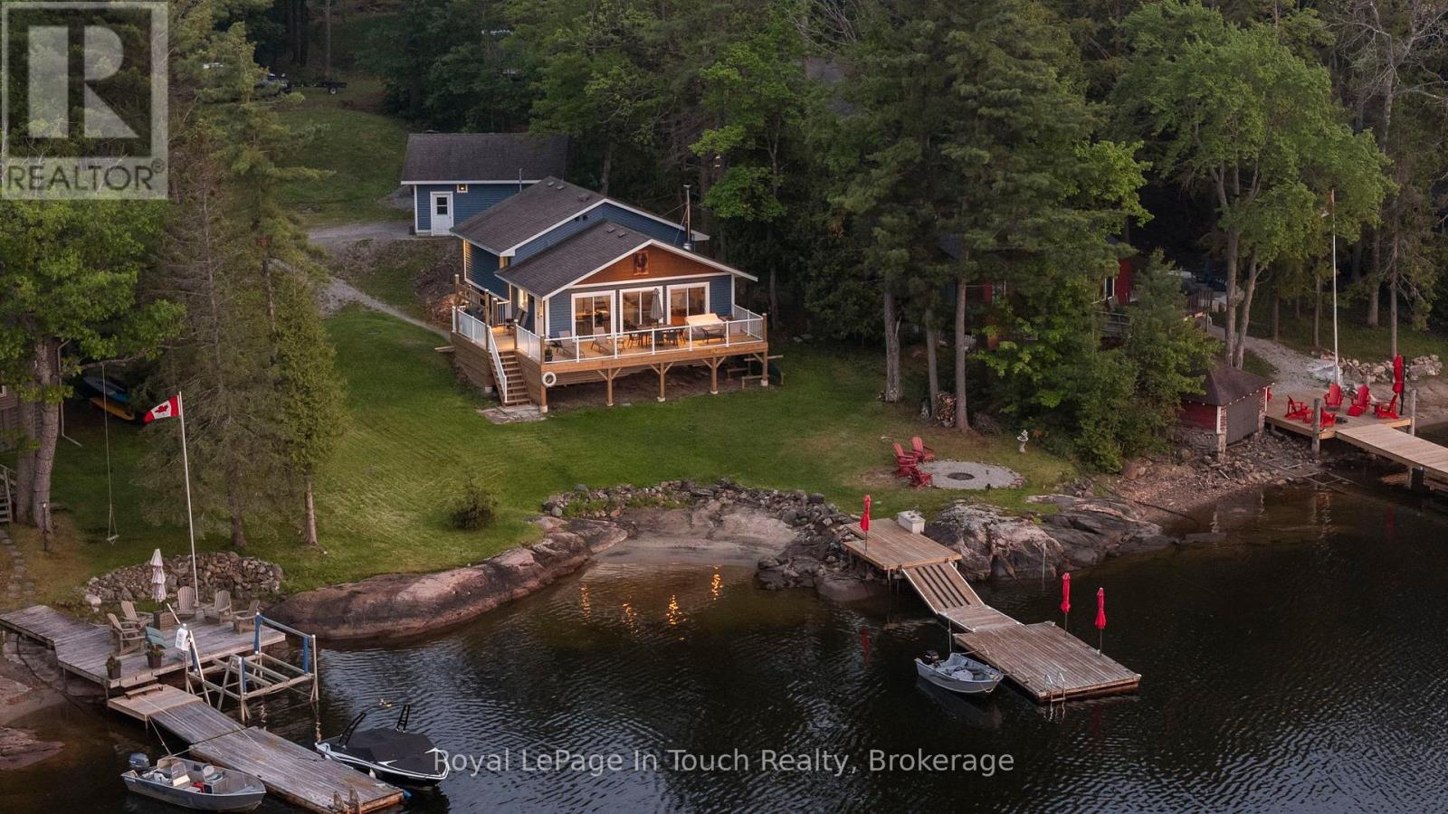 












198 LAVALLEY WAY

,
Georgian Bay (Baxter),




Ontario
P0E1E0

