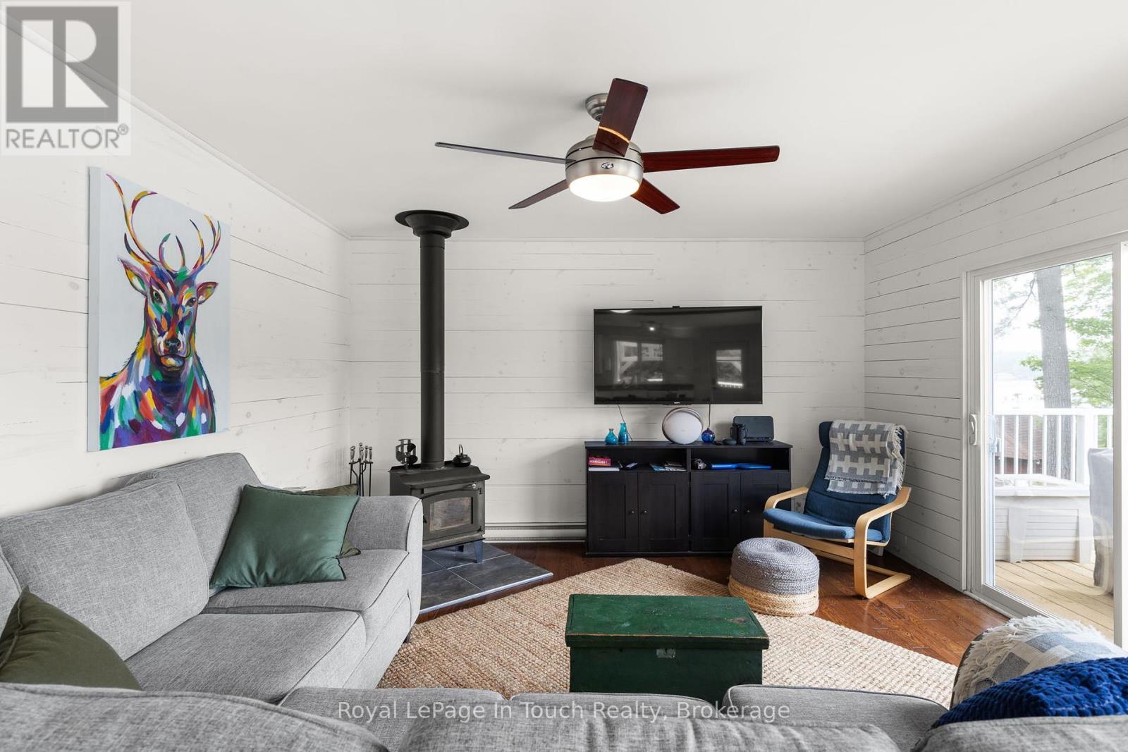 












198 LAVALLEY WAY

,
Georgian Bay (Baxter),




Ontario
P0E1E0

