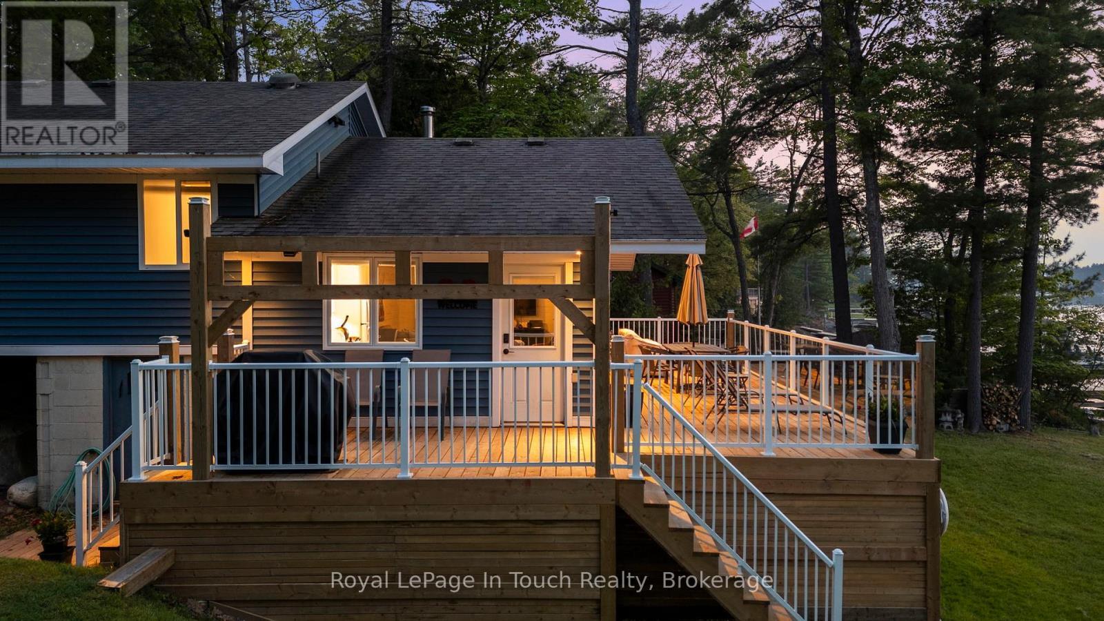 












198 LAVALLEY WAY

,
Georgian Bay (Baxter),




Ontario
P0E1E0

