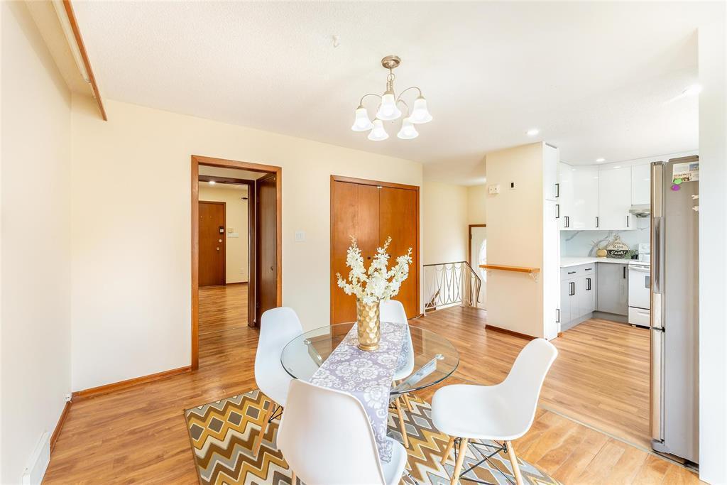 












54 Marbury Road

,
Winnipeg,




Manitoba
R2P0E4


