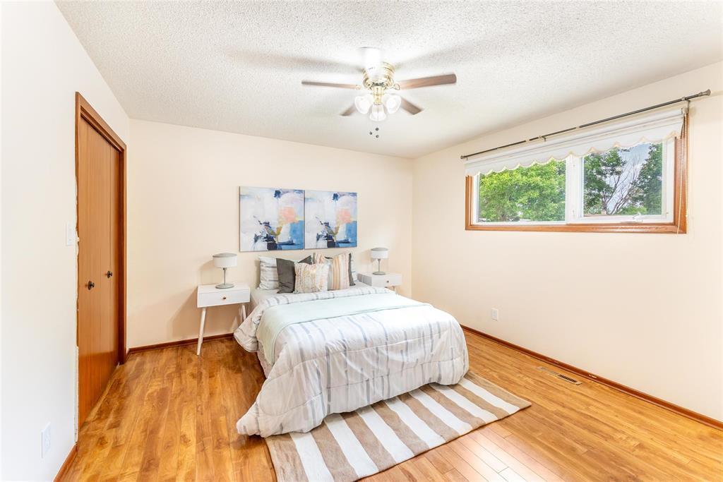 












54 Marbury Road

,
Winnipeg,




Manitoba
R2P0E4


