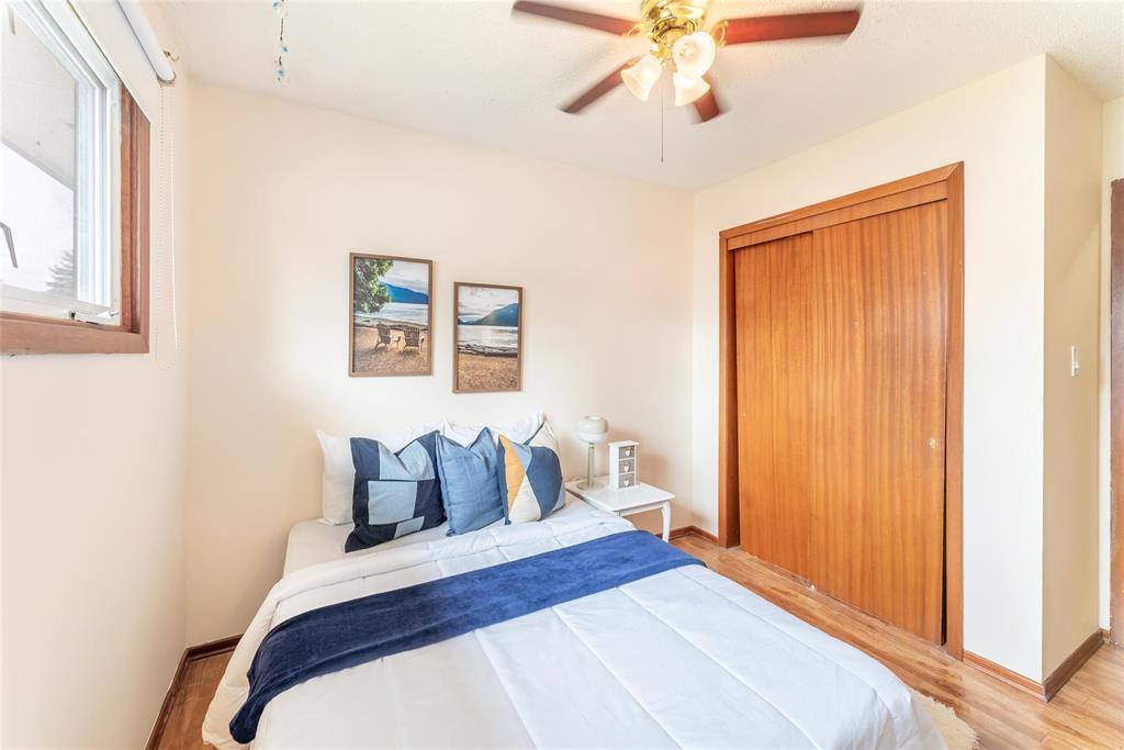 












54 Marbury Road

,
Winnipeg,




Manitoba
R2P0E4


