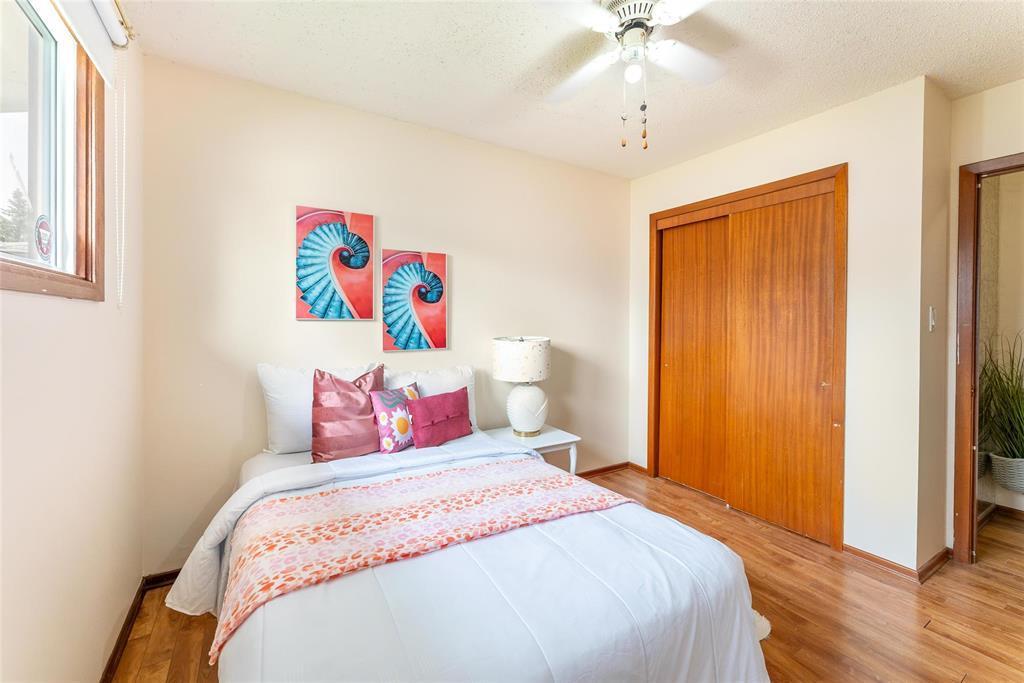 












54 Marbury Road

,
Winnipeg,




Manitoba
R2P0E4

