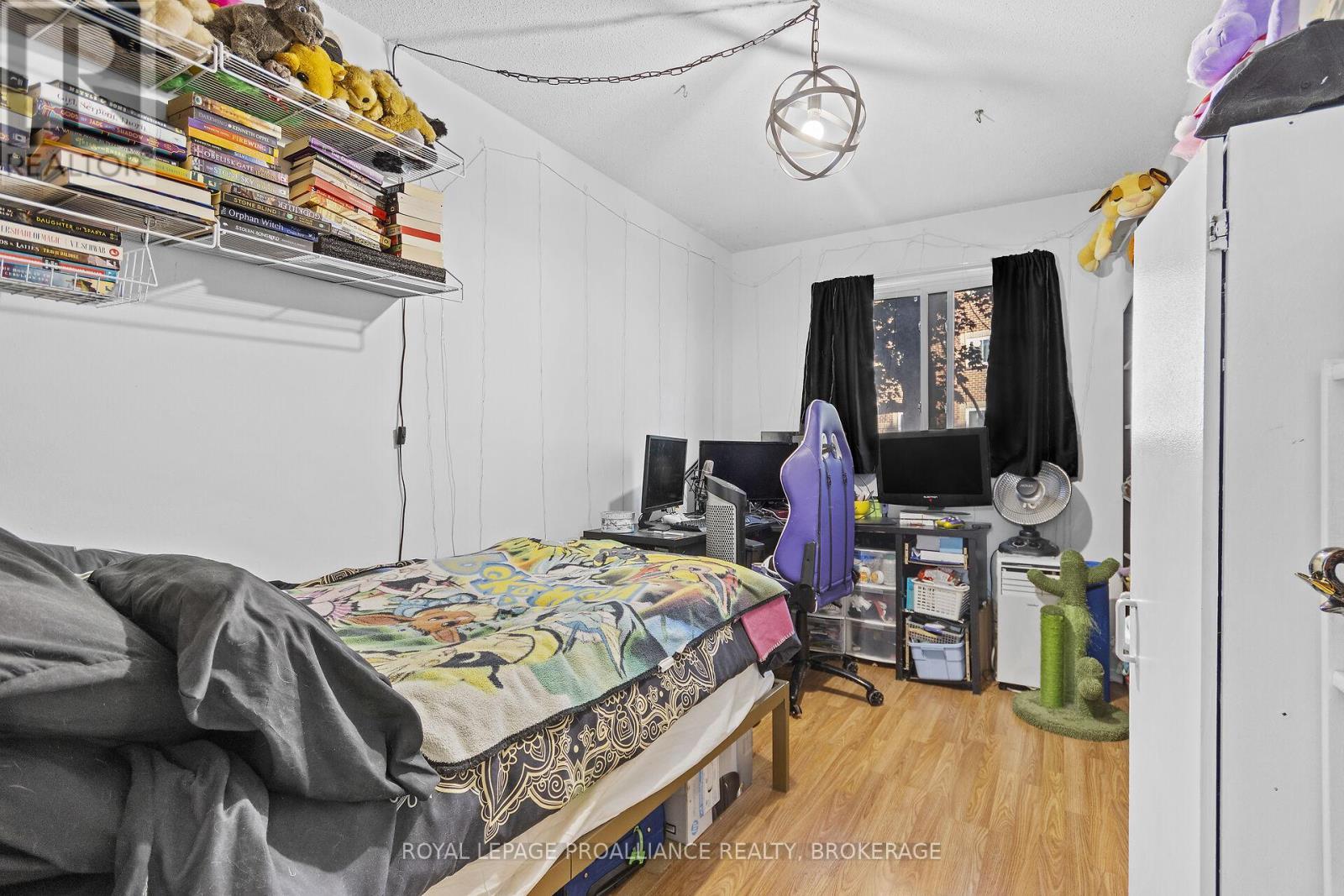












101 - 573 ARMSTRONG ROAD

,
Kingston (East Gardiners Rd),




Ontario
K7M8J8

