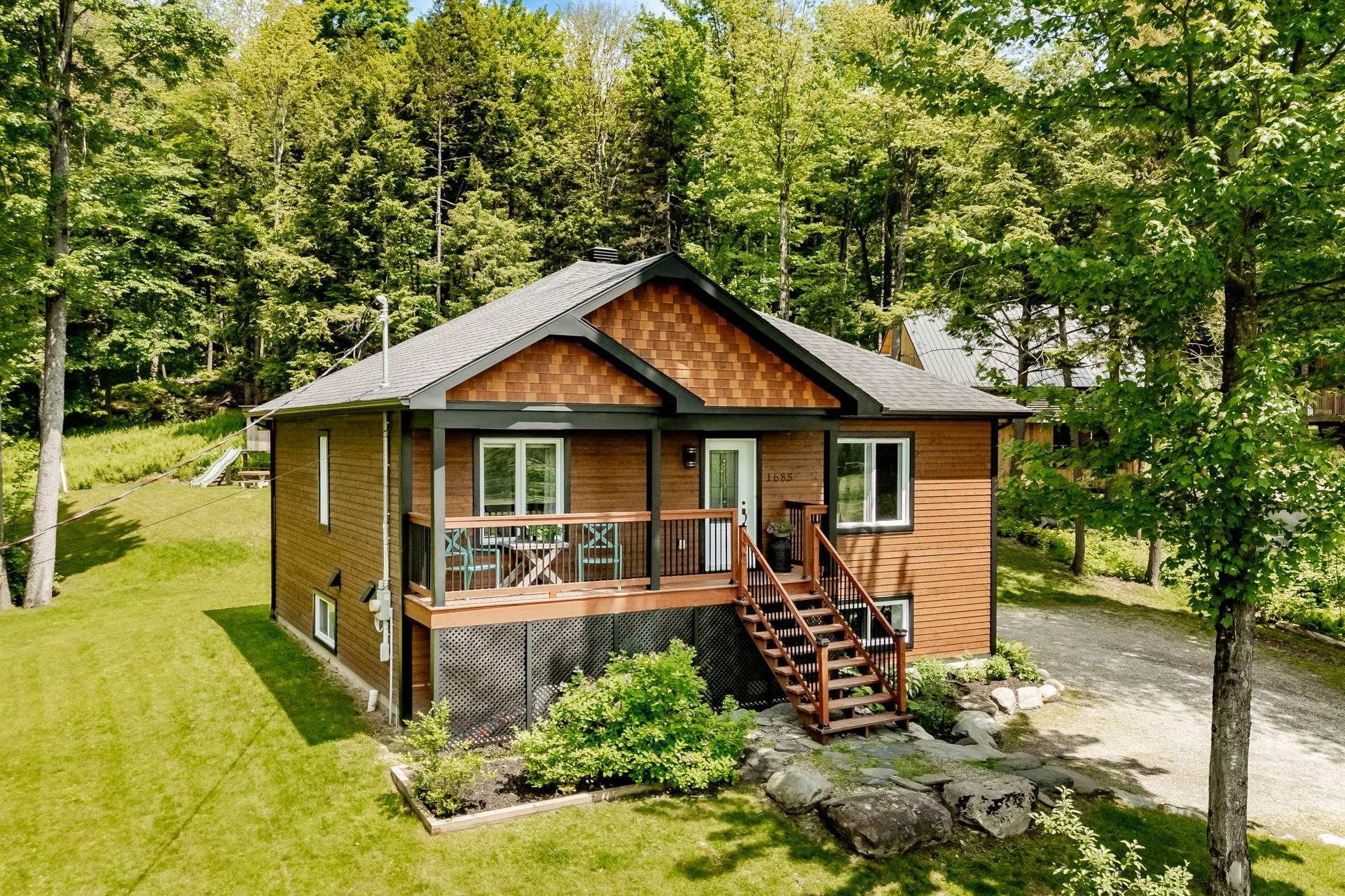 









1685


Ch. Mitchell

,
Sherbrooke (Lennoxville),




QC
J1M0C4

