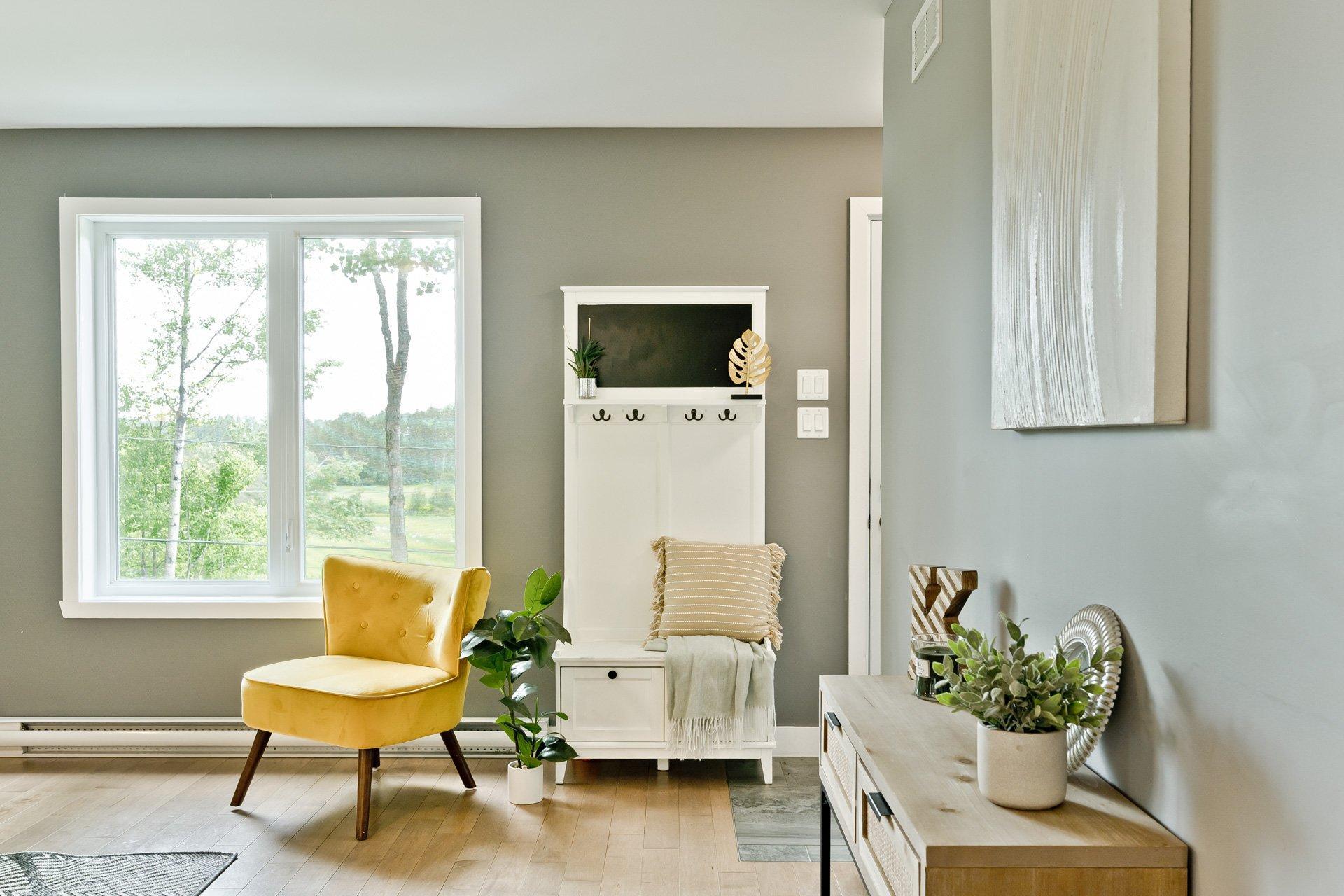 









1685


Ch. Mitchell

,
Sherbrooke (Lennoxville),




QC
J1M0C4


