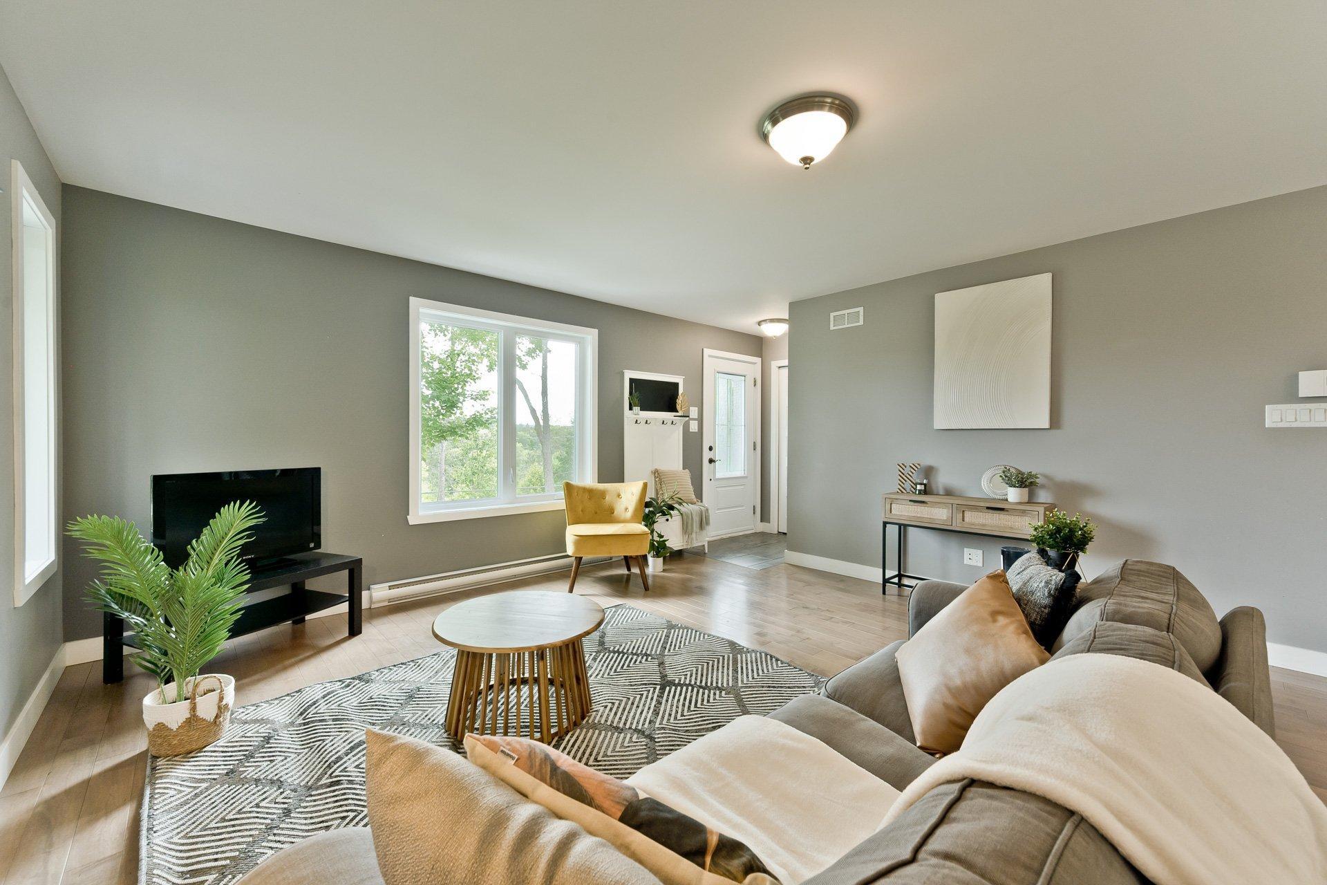 









1685


Ch. Mitchell

,
Sherbrooke (Lennoxville),




QC
J1M0C4


