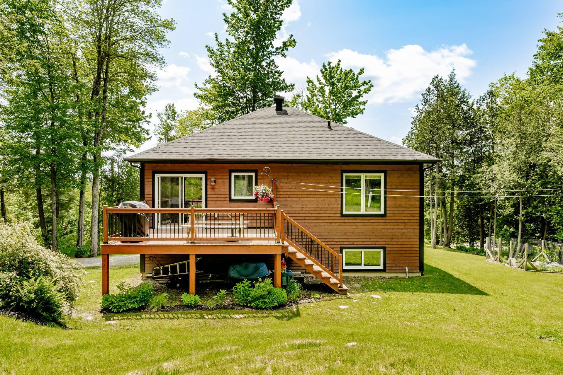 









1685


Ch. Mitchell

,
Sherbrooke (Lennoxville),




QC
J1M0C4

