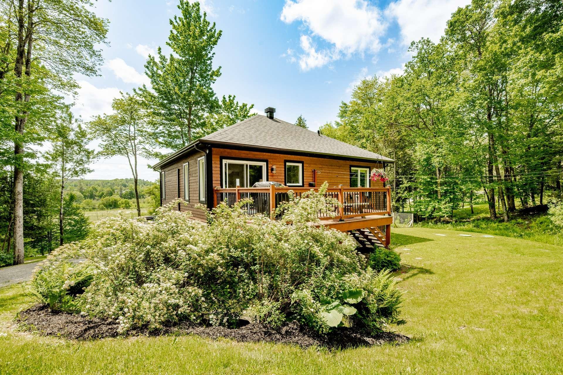 









1685


Ch. Mitchell

,
Sherbrooke (Lennoxville),




QC
J1M0C4

