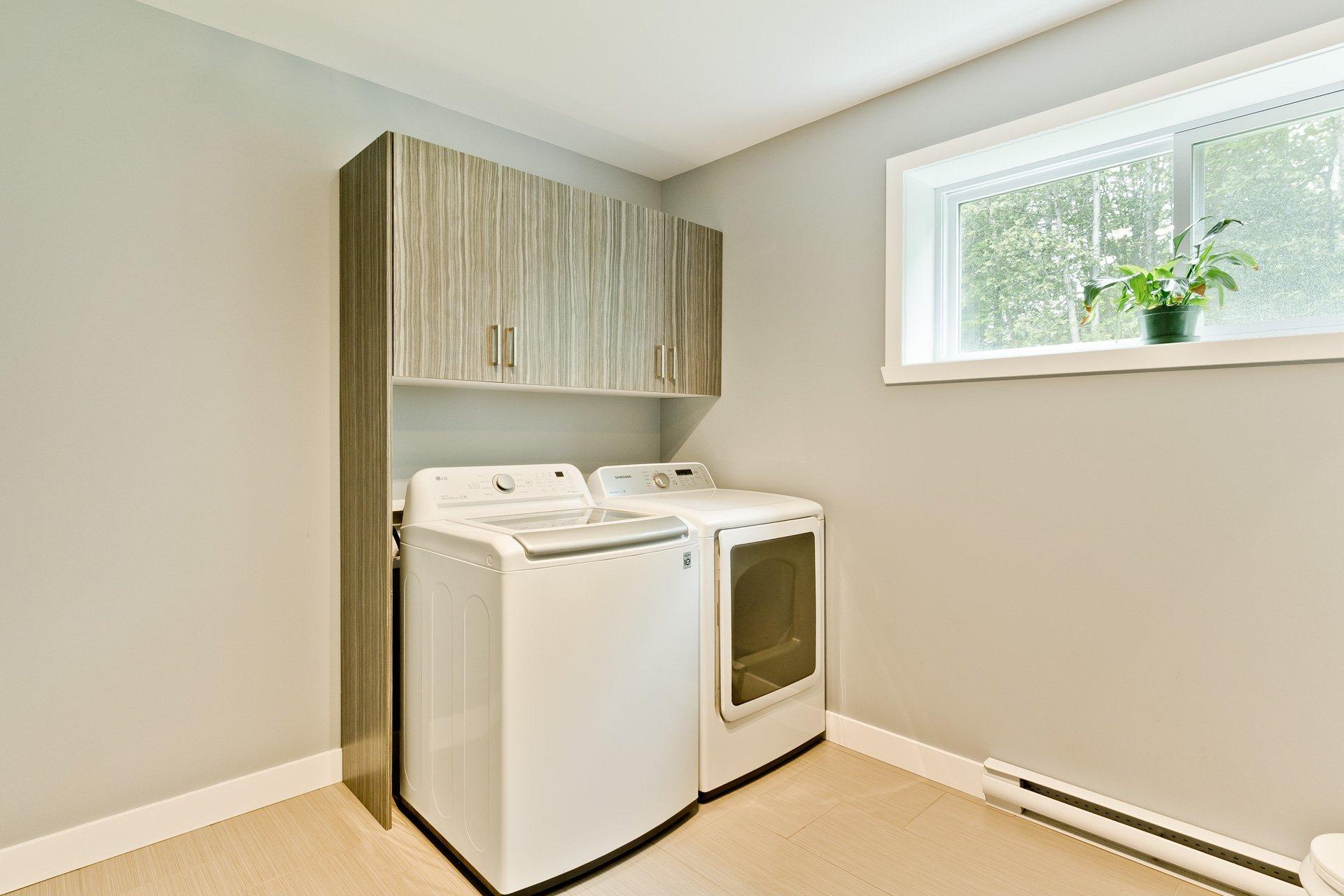 









1685


Ch. Mitchell

,
Sherbrooke (Lennoxville),




QC
J1M0C4

