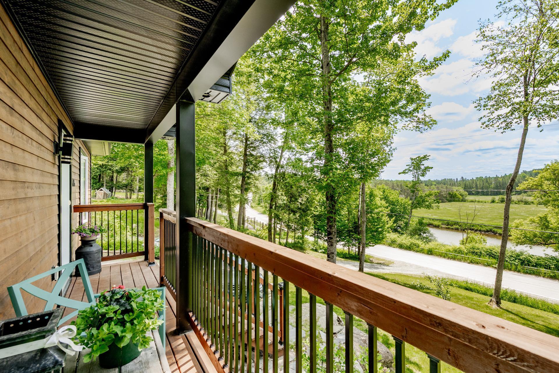









1685


Ch. Mitchell

,
Sherbrooke (Lennoxville),




QC
J1M0C4

