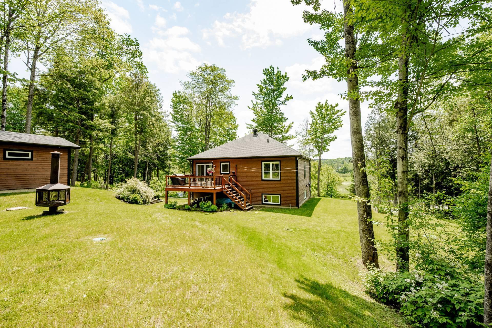 









1685


Ch. Mitchell

,
Sherbrooke (Lennoxville),




QC
J1M0C4

