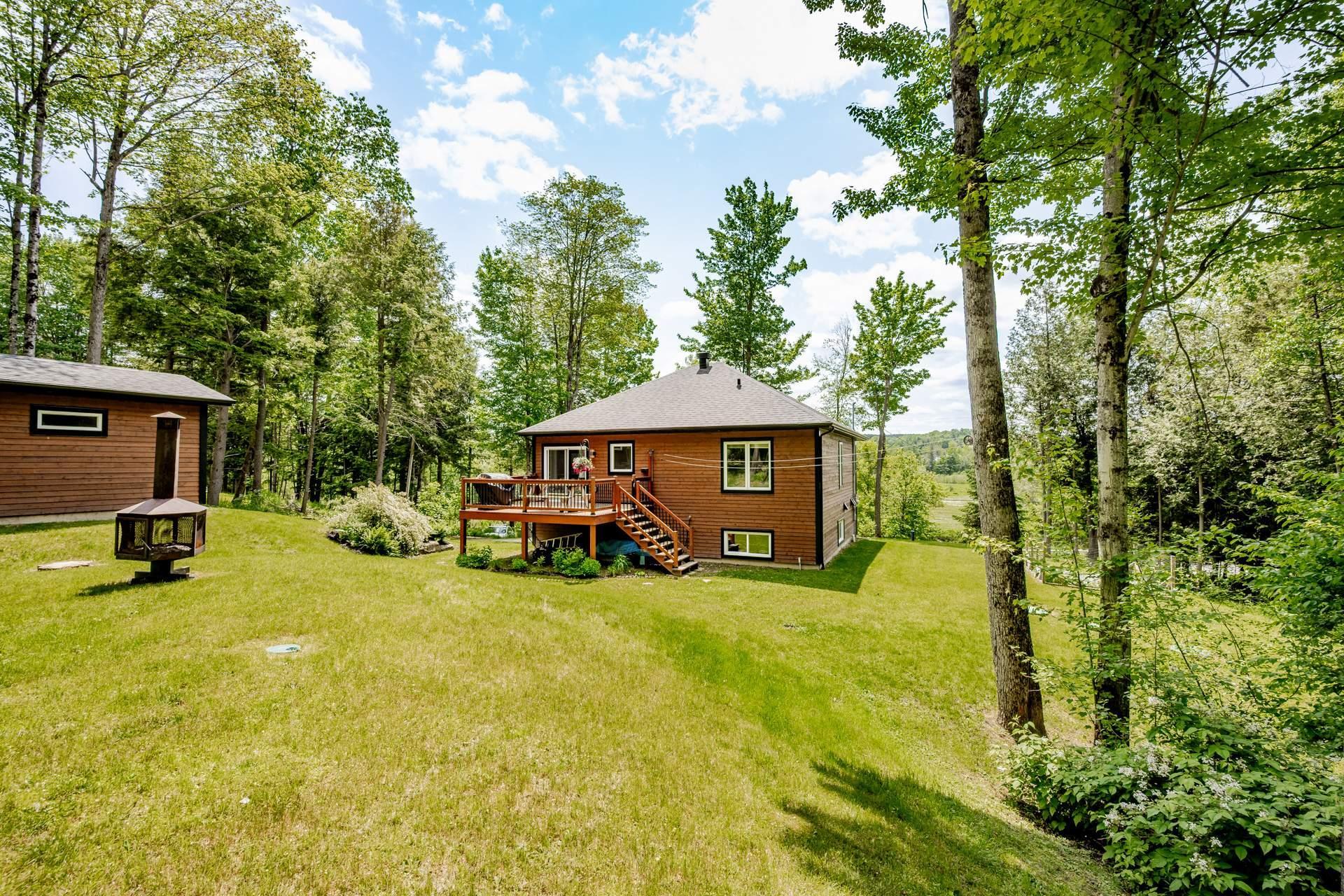 









1685


Ch. Mitchell

,
Sherbrooke (Lennoxville),




QC
J1M0C4

