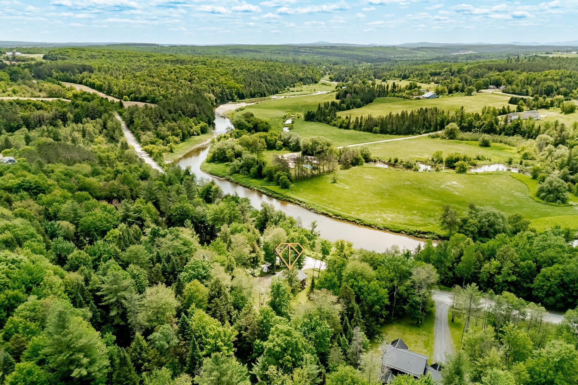 









1685


Ch. Mitchell

,
Sherbrooke (Lennoxville),




QC
J1M0C4

