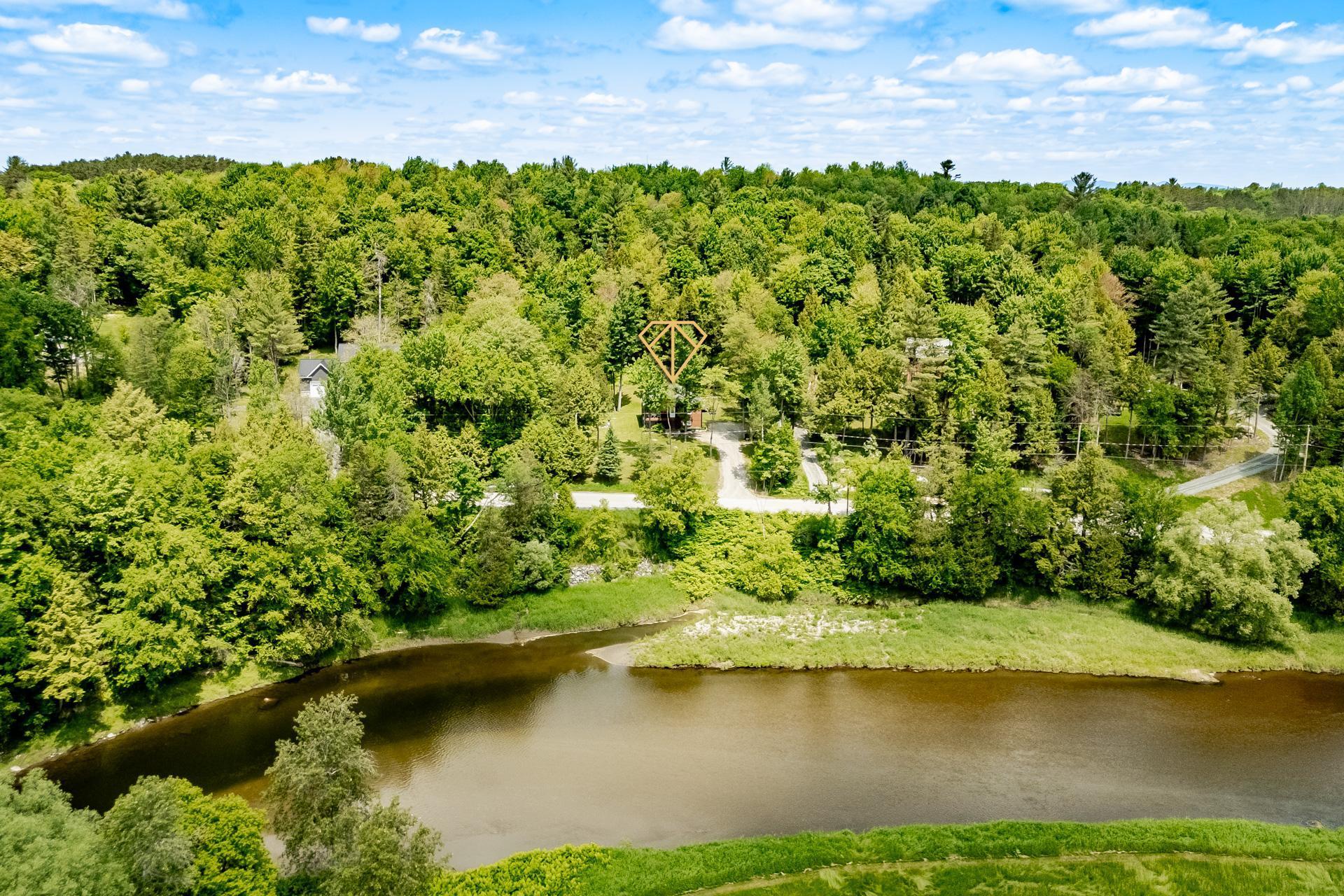 









1685


Ch. Mitchell

,
Sherbrooke (Lennoxville),




QC
J1M0C4

