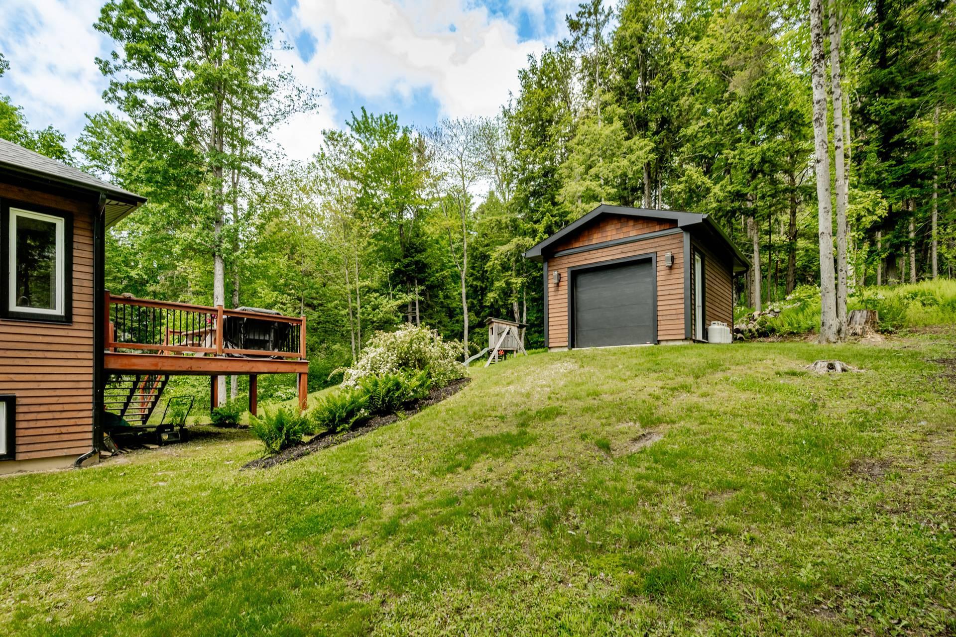 









1685


Ch. Mitchell

,
Sherbrooke (Lennoxville),




QC
J1M0C4

