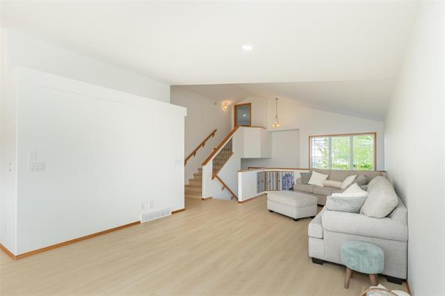 









30


Evelyne Reese

BLVD,
Winnipeg,




MB
R3X 2S9

