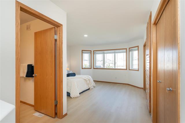









30


Evelyne Reese

BLVD,
Winnipeg,




MB
R3X 2S9

