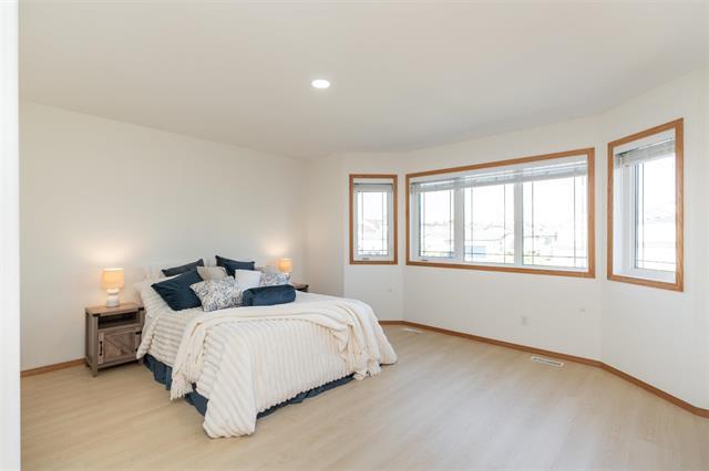 









30


Evelyne Reese

BLVD,
Winnipeg,




MB
R3X 2S9

