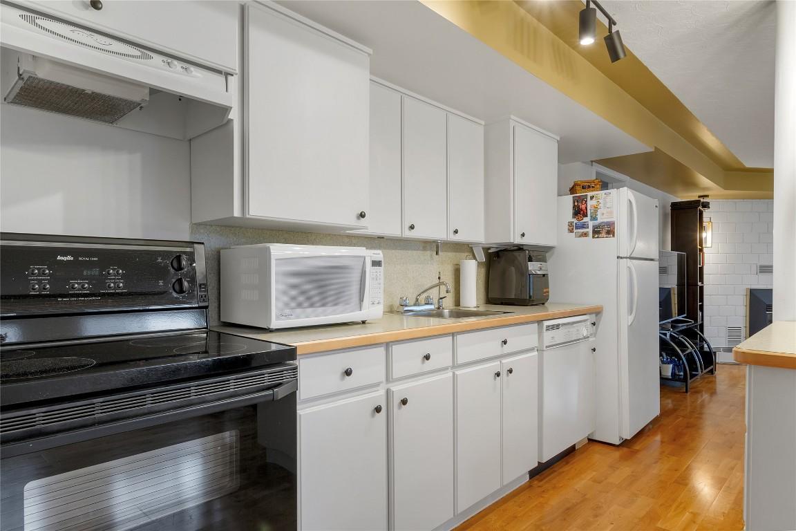 









5719


6

Highway,
Coldstream,




BC
V1B 3E1

