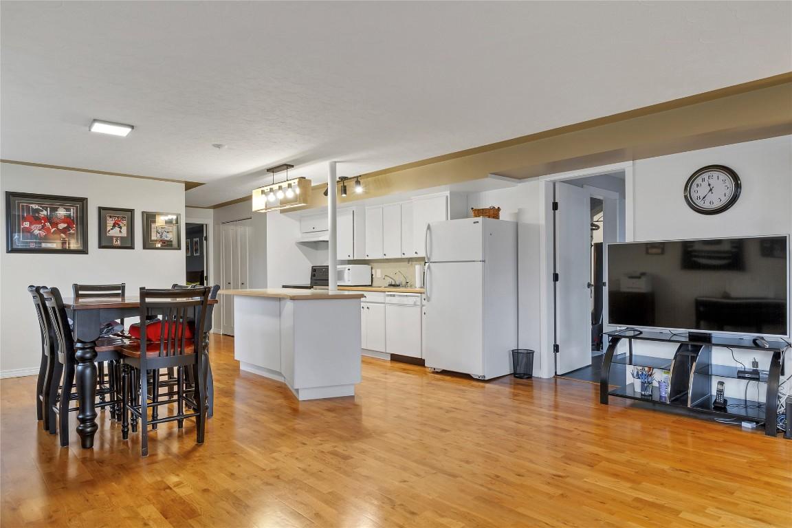 









5719


6

Highway,
Coldstream,




BC
V1B 3E1

