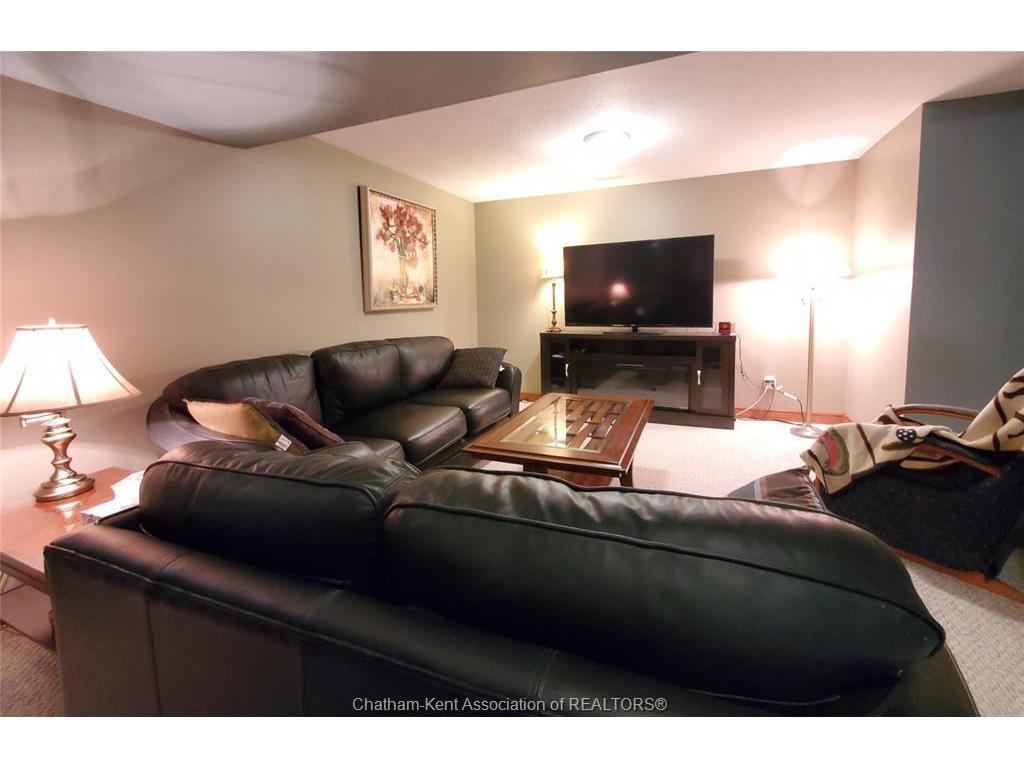 









211


Garden

Path,
Chatham,




ON
N7L 5M2

