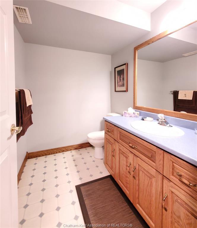









211


Garden

Path,
Chatham,




ON
N7L 5M2

