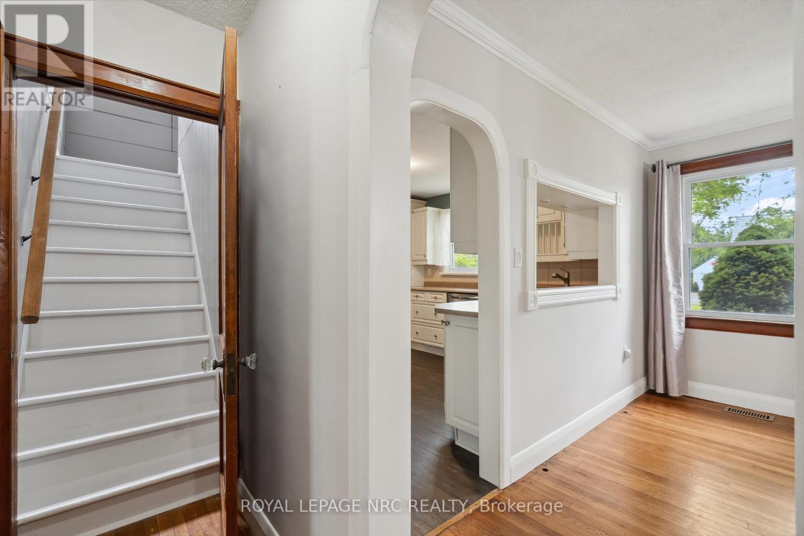 












236 HIGHLAND AVENUE

,
Fort Erie (Central),




Ontario
L2A2X7

