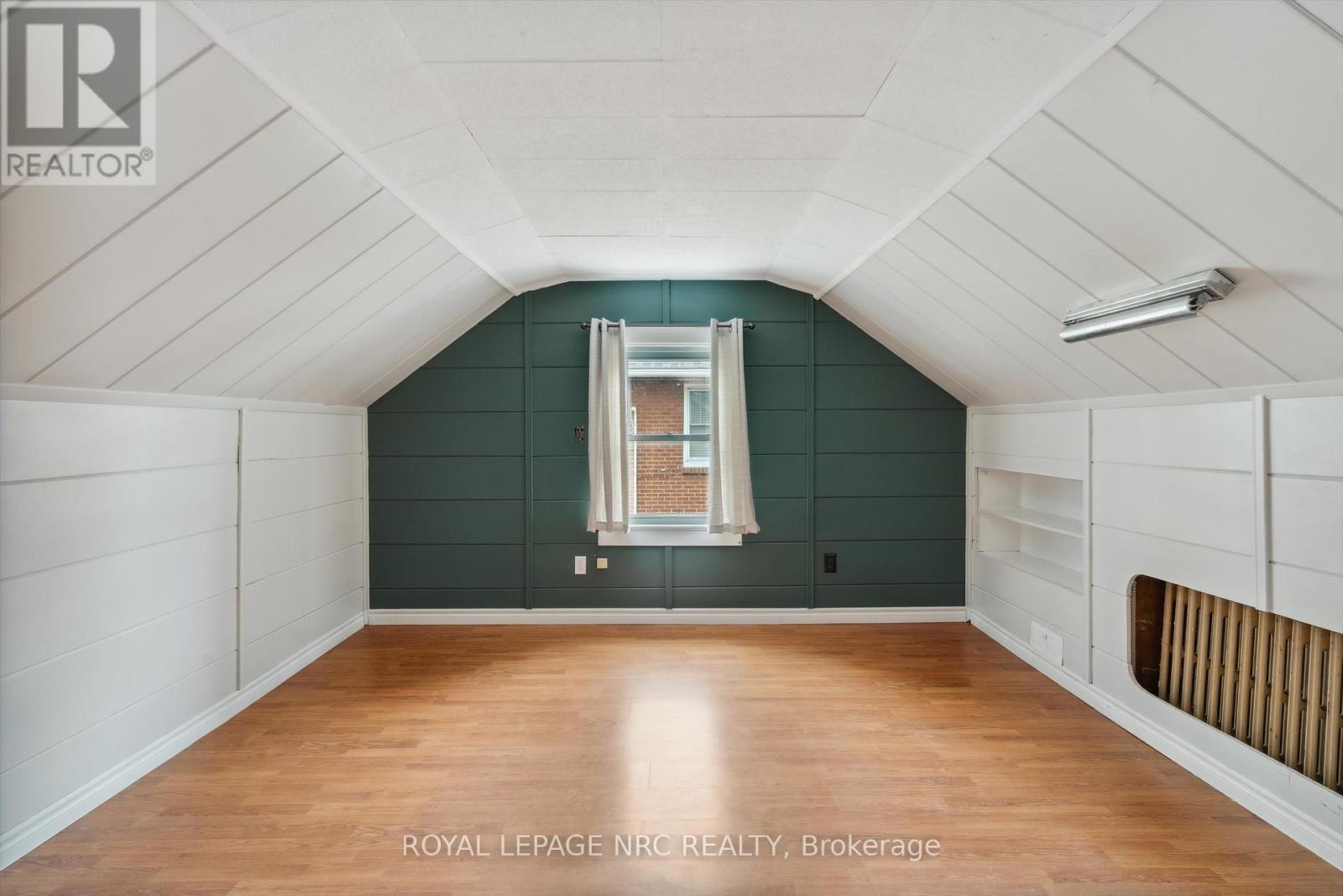 












236 HIGHLAND AVENUE

,
Fort Erie (Central),




Ontario
L2A2X7

