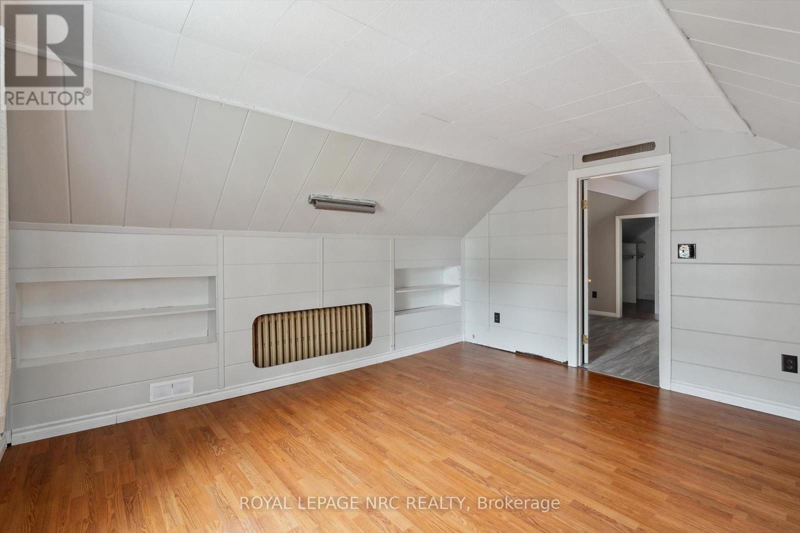 












236 HIGHLAND AVENUE

,
Fort Erie (Central),




Ontario
L2A2X7

