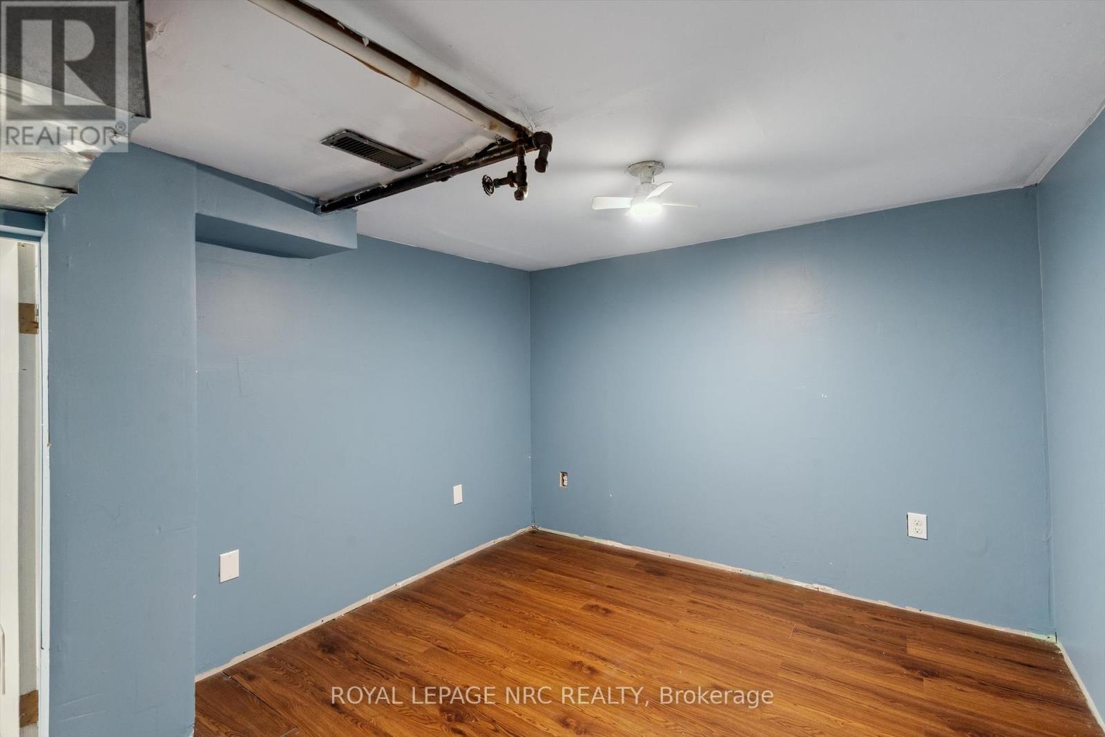 












236 HIGHLAND AVENUE

,
Fort Erie (Central),




Ontario
L2A2X7

