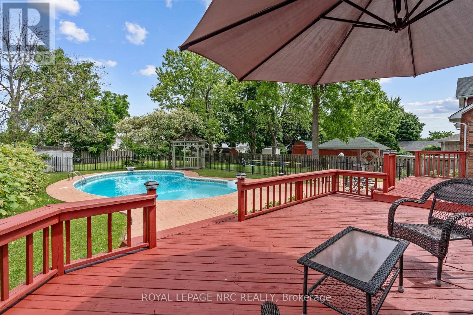 












236 HIGHLAND AVENUE

,
Fort Erie (Central),




Ontario
L2A2X7

