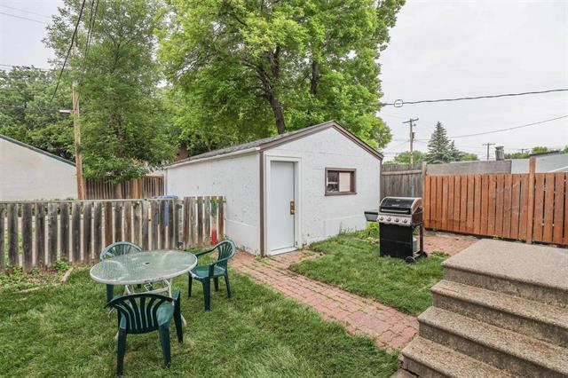 









339


Washington

AVE,
Winnipeg,




MB
R2K 1L7

