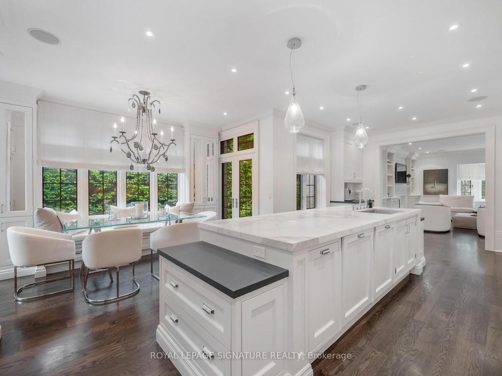 









64


Old Forest Hill

Road,
Toronto,




ON
M5P 2R2

