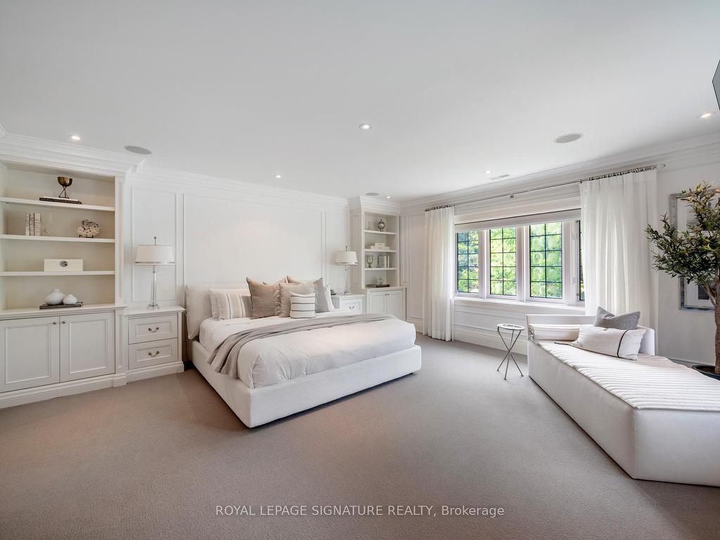 









64


Old Forest Hill

Road,
Toronto,




ON
M5P 2R2

