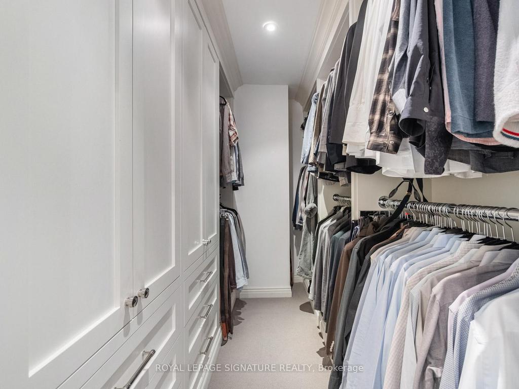 









64


Old Forest Hill

Road,
Toronto,




ON
M5P 2R2


