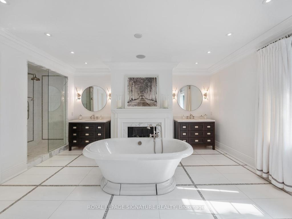 









64


Old Forest Hill

Road,
Toronto,




ON
M5P 2R2

