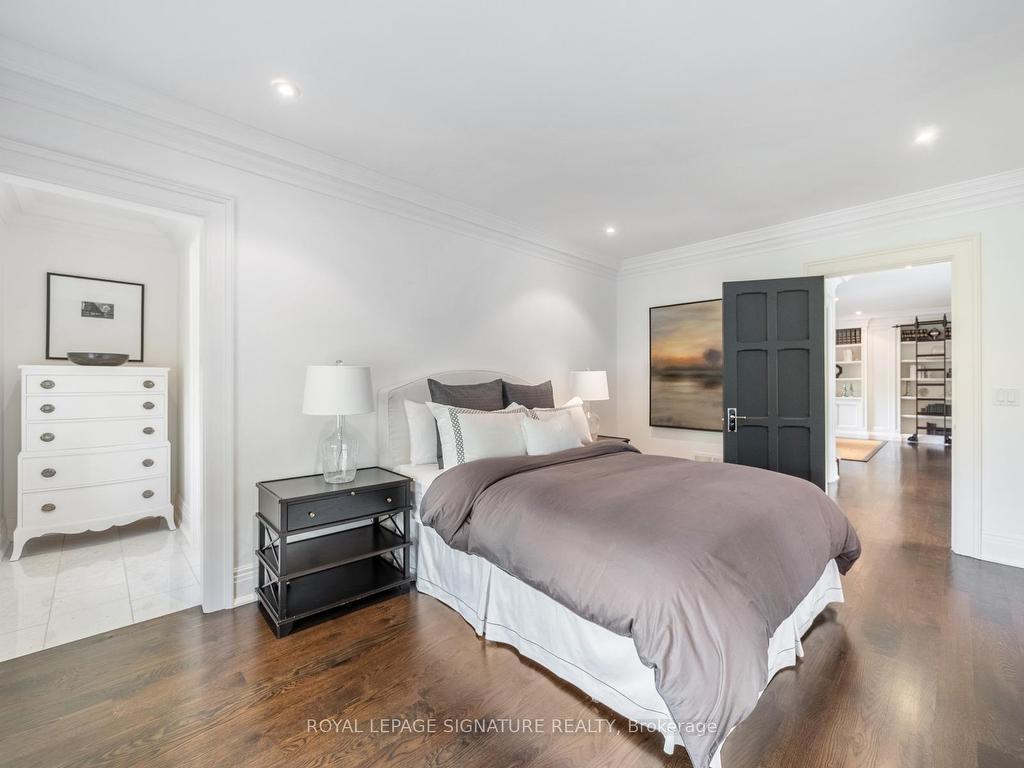 









64


Old Forest Hill

Road,
Toronto,




ON
M5P 2R2

