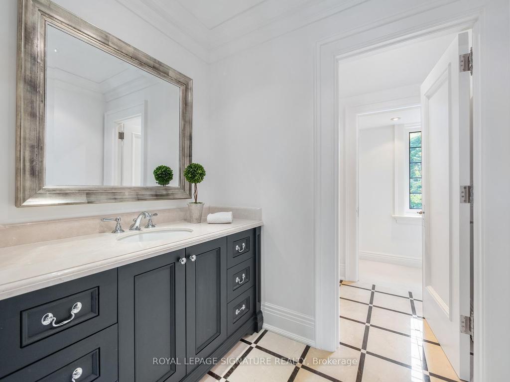 









64


Old Forest Hill

Road,
Toronto,




ON
M5P 2R2

