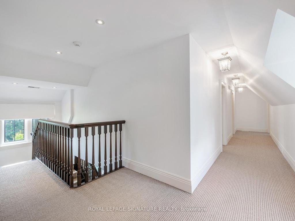 









64


Old Forest Hill

Road,
Toronto,




ON
M5P 2R2

