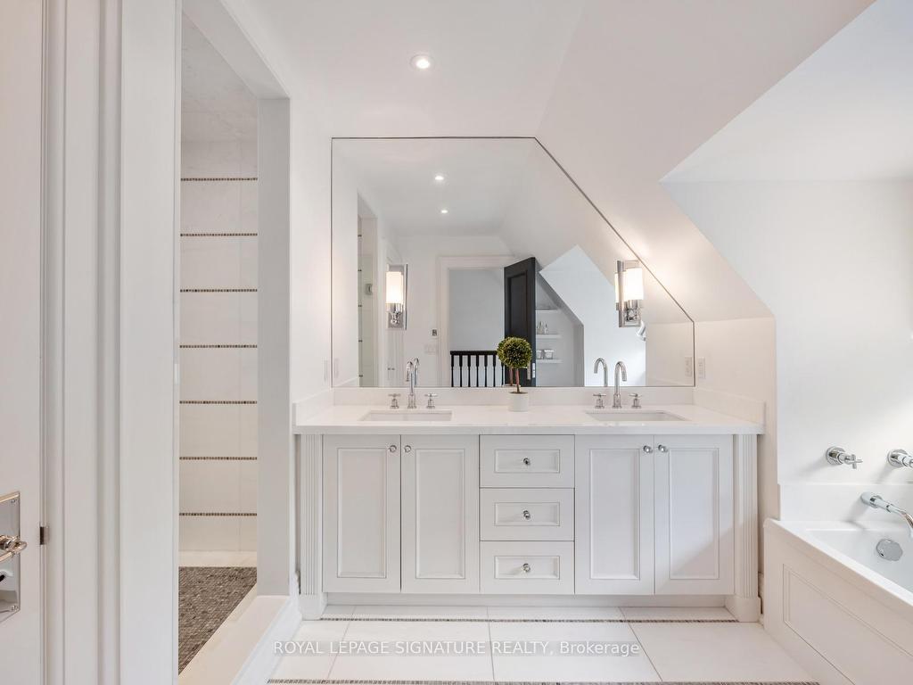 









64


Old Forest Hill

Road,
Toronto,




ON
M5P 2R2

