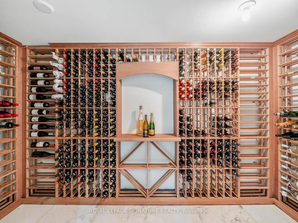 









64


Old Forest Hill

Road,
Toronto,




ON
M5P 2R2

