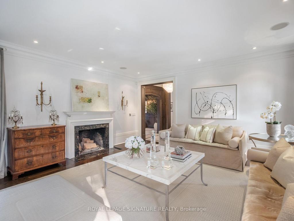 









64


Old Forest Hill

Road,
Toronto,




ON
M5P 2R2

