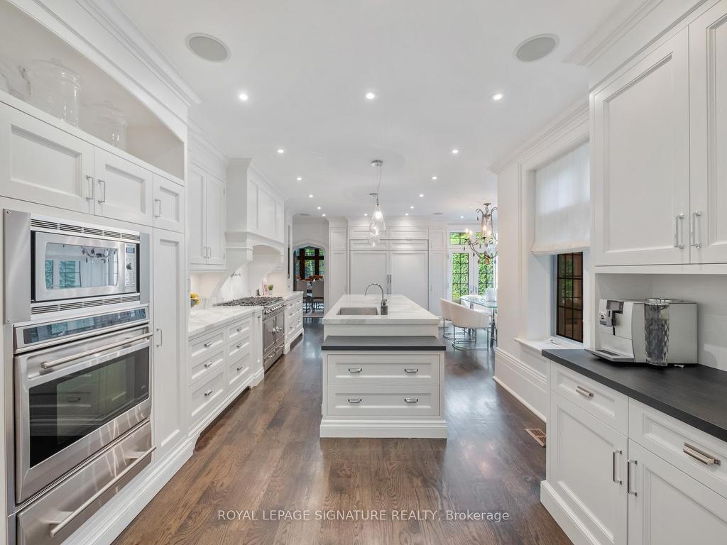 









64


Old Forest Hill

Road,
Toronto,




ON
M5P 2R2

